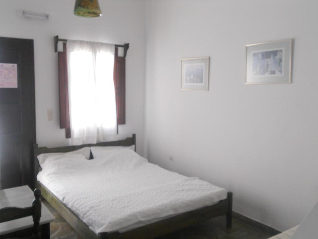Villa Ostria Kamári Habitación foto