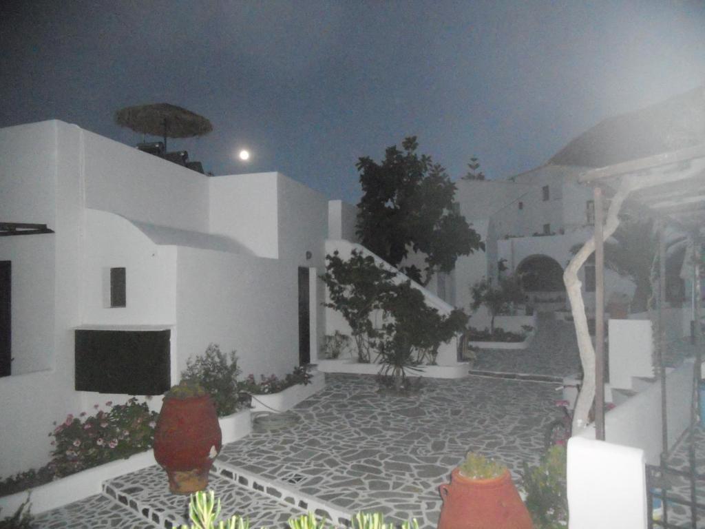 Villa Ostria Kamári Exterior foto